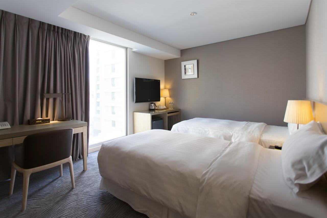 麗馨商旅七賢館 Hotel Kaohsiung Eksteriør billede