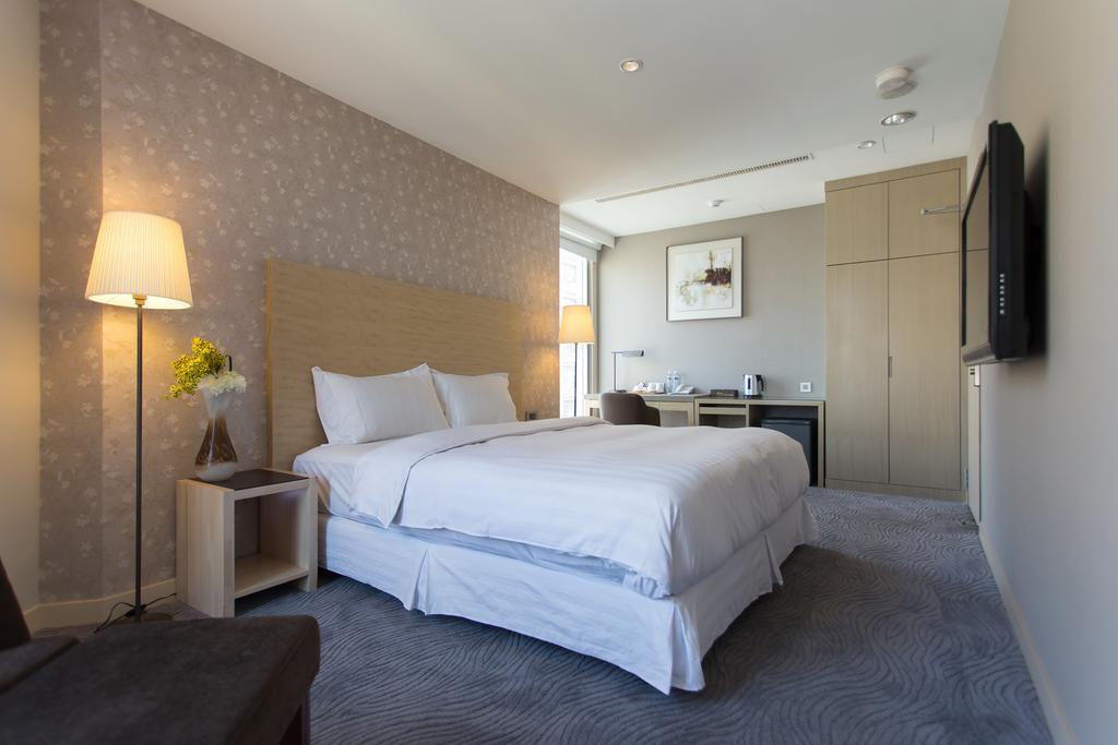 麗馨商旅七賢館 Hotel Kaohsiung Eksteriør billede