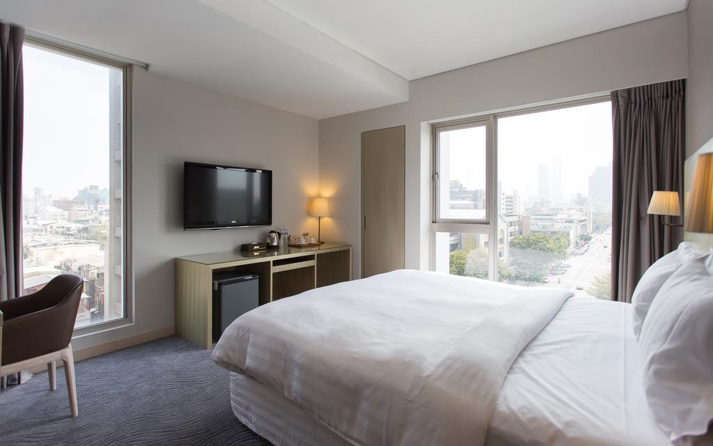 麗馨商旅七賢館 Hotel Kaohsiung Eksteriør billede