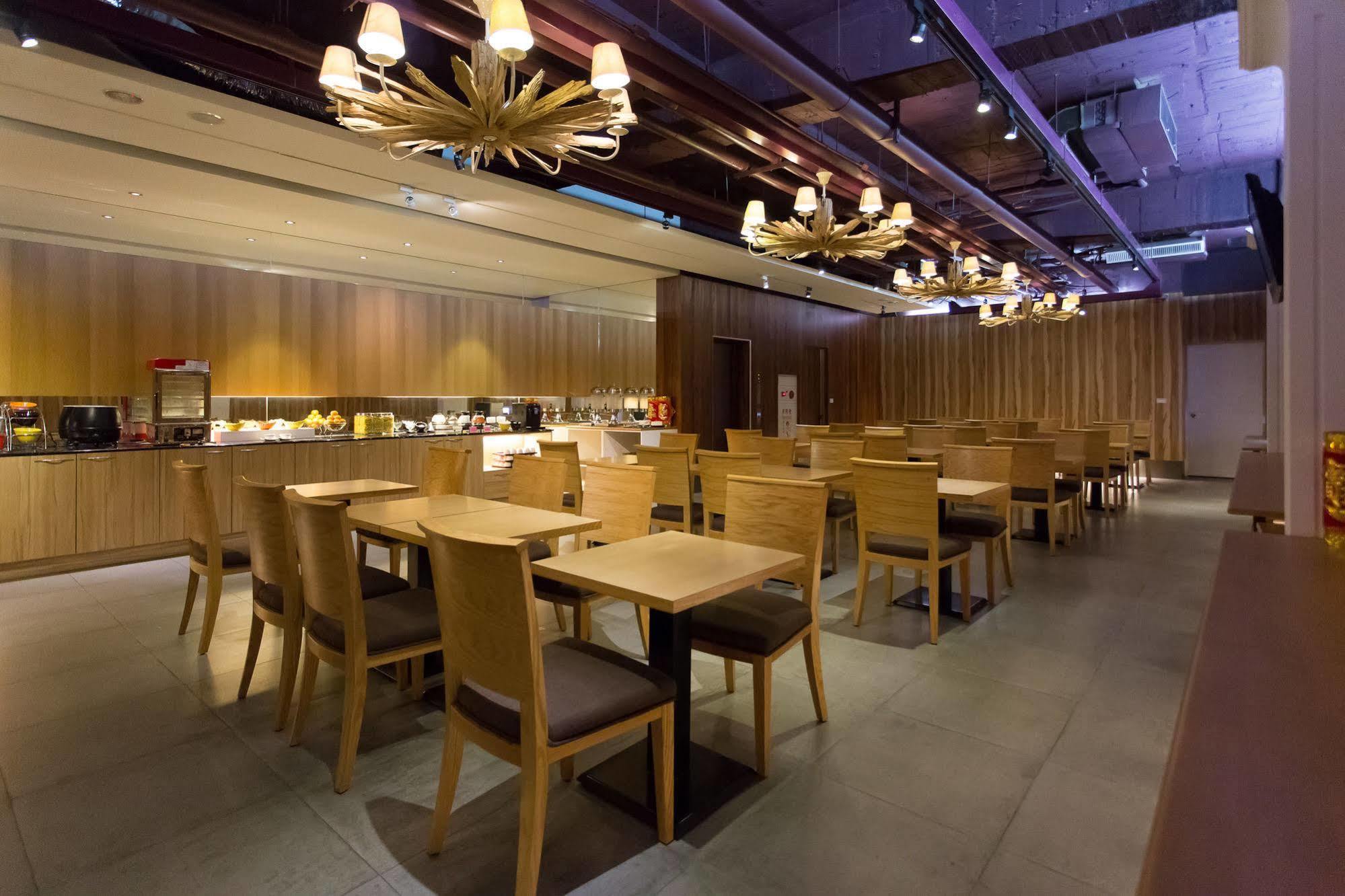 麗馨商旅七賢館 Hotel Kaohsiung Eksteriør billede