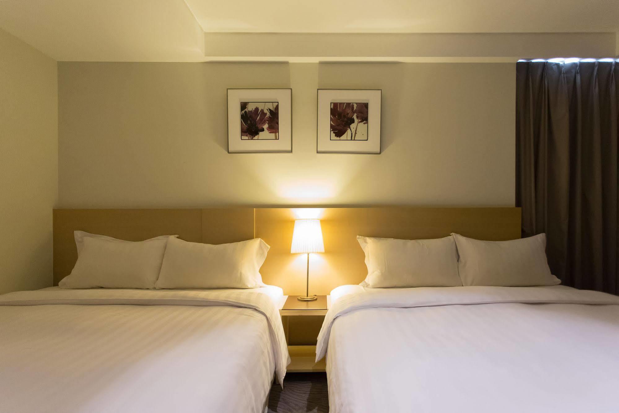麗馨商旅七賢館 Hotel Kaohsiung Eksteriør billede