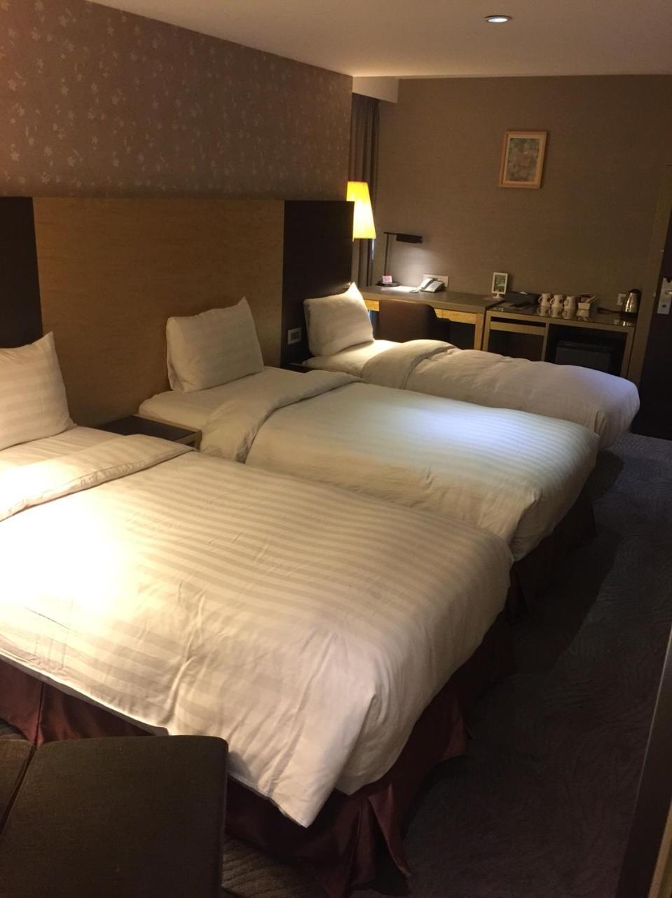 麗馨商旅七賢館 Hotel Kaohsiung Eksteriør billede