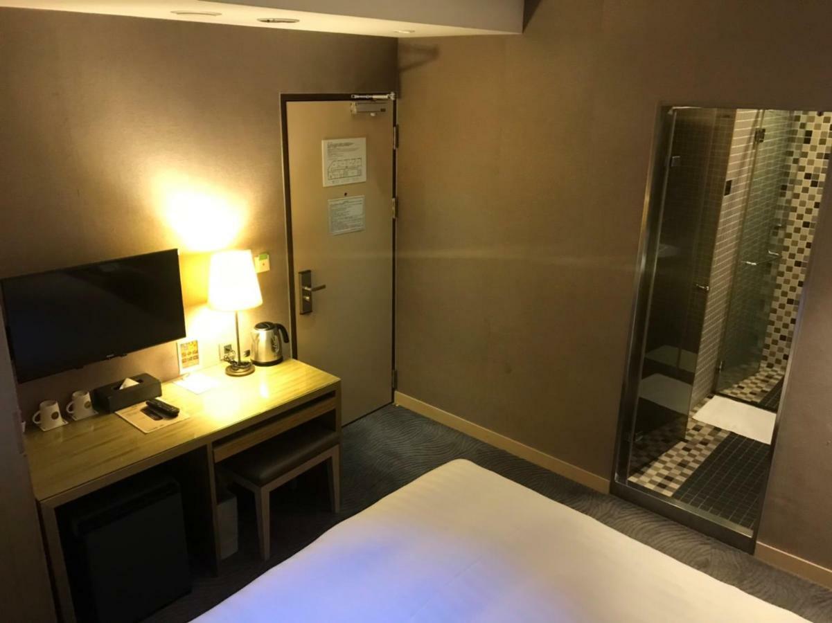 麗馨商旅七賢館 Hotel Kaohsiung Eksteriør billede