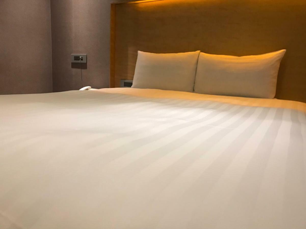 麗馨商旅七賢館 Hotel Kaohsiung Eksteriør billede